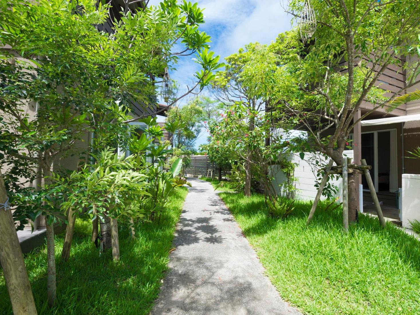 Mihana恩納村 Bagian luar foto